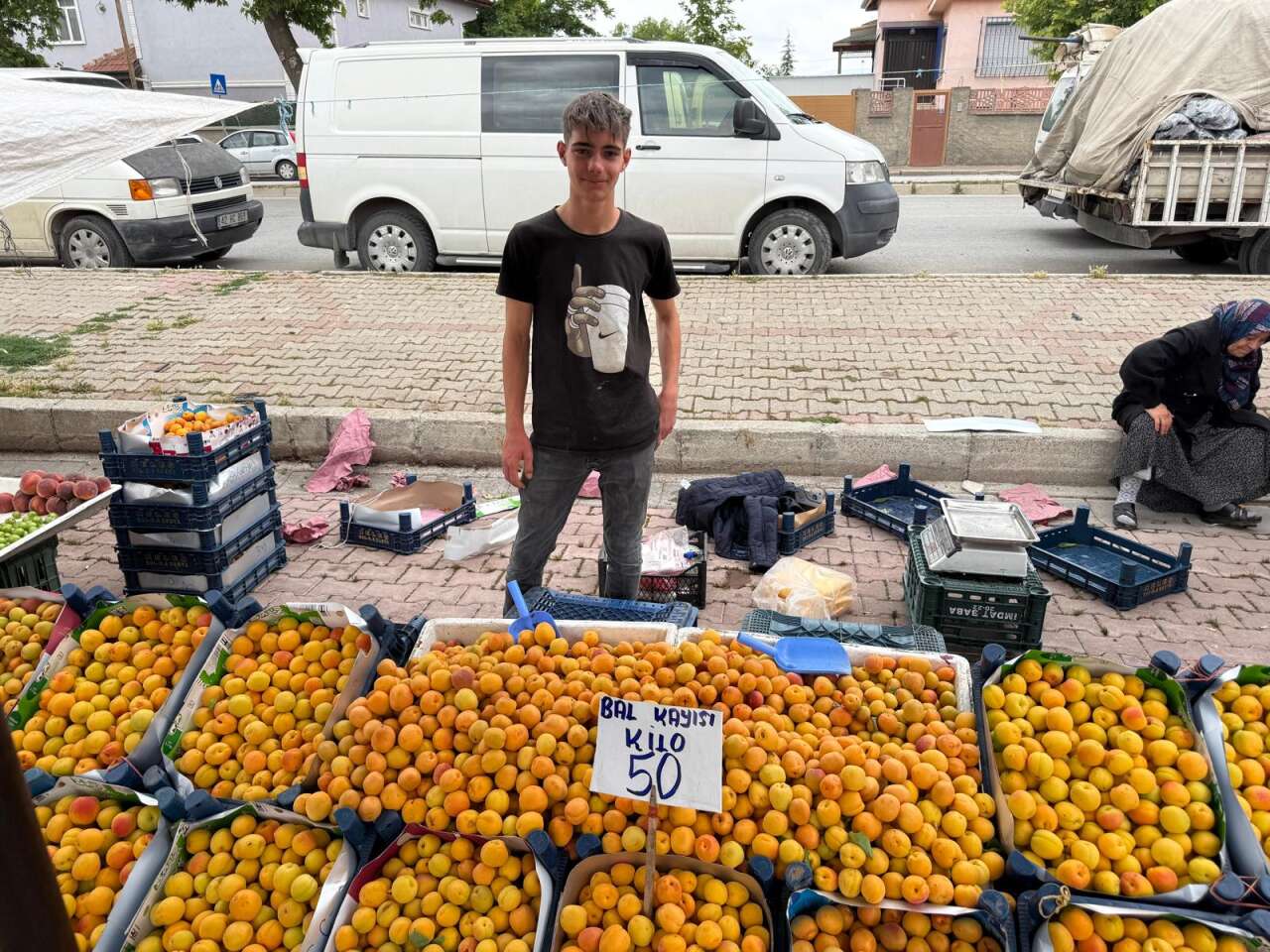 Konya’da pazar bereketi başladı! Tezgahlar renklendi, fiyatlar değişti 6